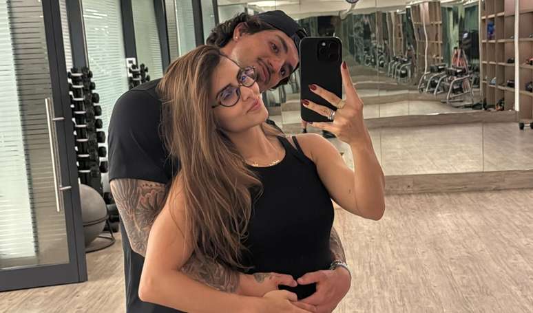 Gabriel Medina publishes a suggestive photo with his girlfriend and a curious ultrasound raises suspicions of a pregnancy. Look at the photos! Gabriel Medina publishes a suggestive photo with his girlfriend and a curious ultrasound raises suspicions of a pregnancy. Look at the photos!