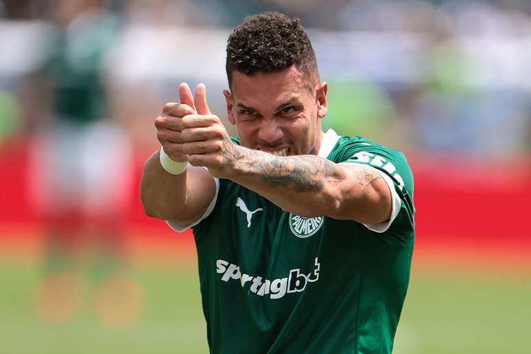 Paulinho comemora gol na Copa do Mundo de Clubes