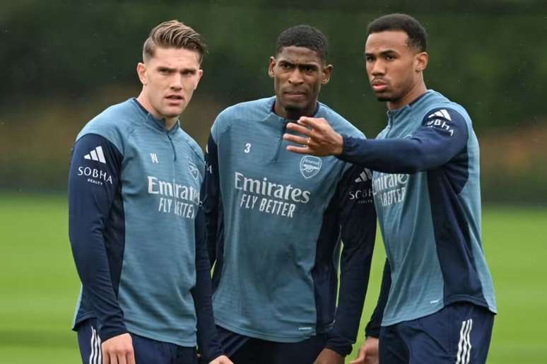 Jogadores do Arsenal durante treinamento da equipe &ndash;