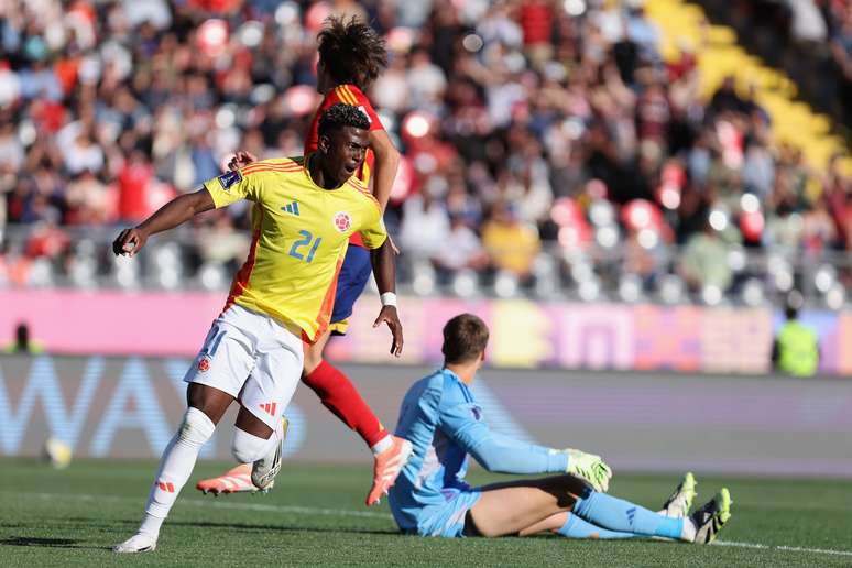 Neyser Villareal comemorando um gol pela Col&ocirc;mbia 