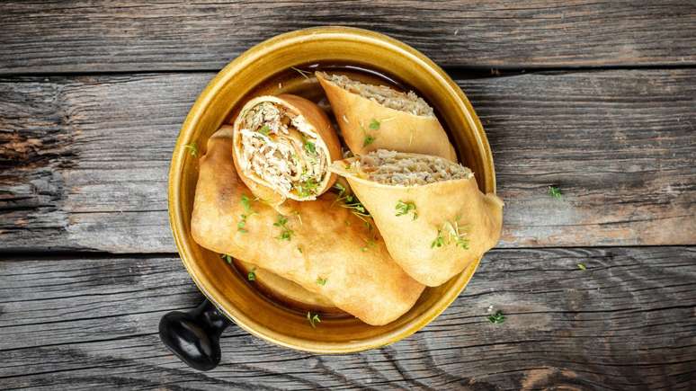 Panqueca de ab&oacute;bora recheada com frango desfiado &ndash; Foto: Shutterstock