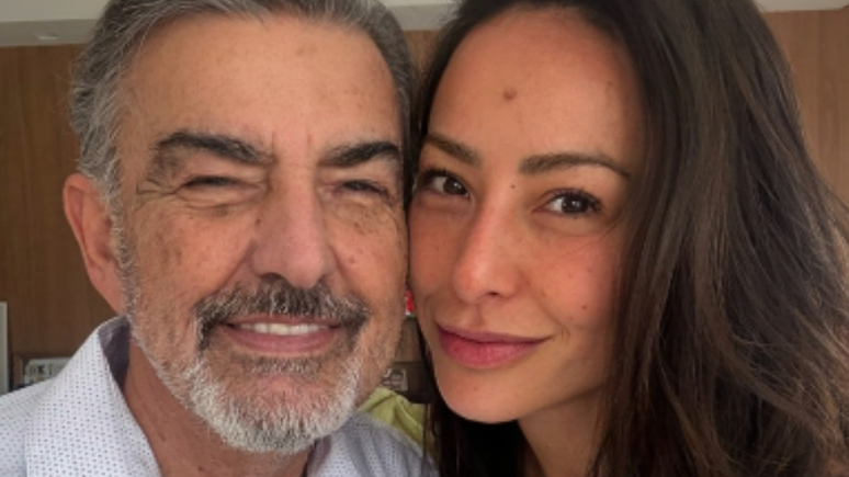 Sabrina Sato atualiza estado de saúde do pai, diagnosticado com câncer no pâncreas