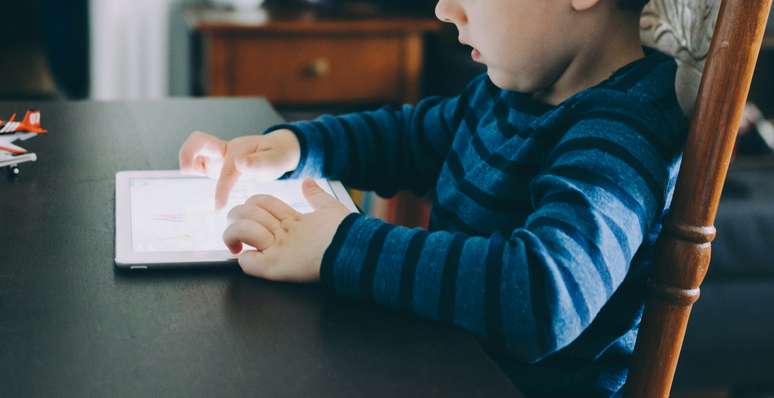 ‘Brainrot’: understanding the phenomenon that worries experts due to cognitive loss in children exposed to screens