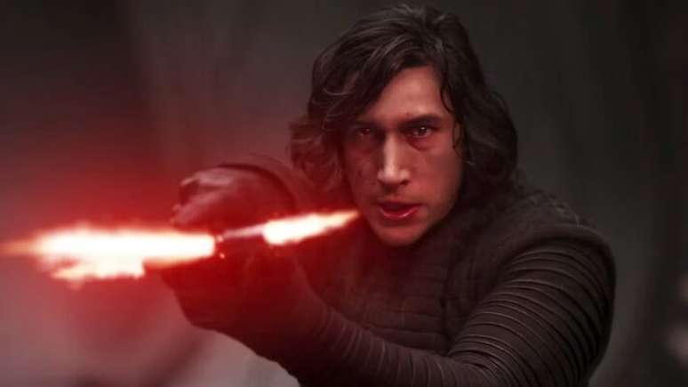 حاول آدم درايفر تطوير فيلم Star Wars جديد مع تركيز ستيفن سودربيرغ على شخصيته كايلو رين، إلا أن الفكرة تم حجبها. حاول آدم درايفر تطوير فيلم Star Wars جديد مع تركيز ستيفن سودربيرغ على شخصيته كايلو رين، إلا أن الفكرة تم حجبها.