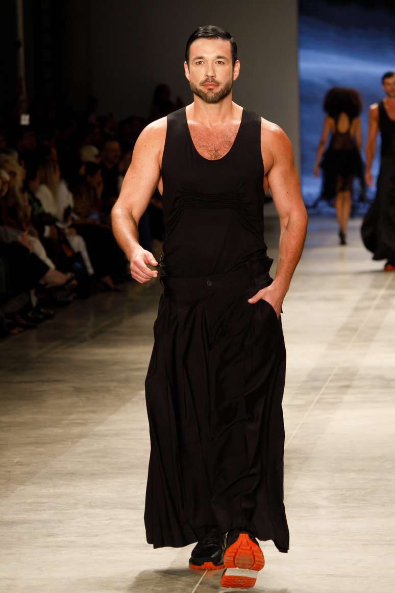 Sérgio Marone shows for Lino Villaventura at SPFW Sérgio Marone shows for Lino Villaventura at SPFW