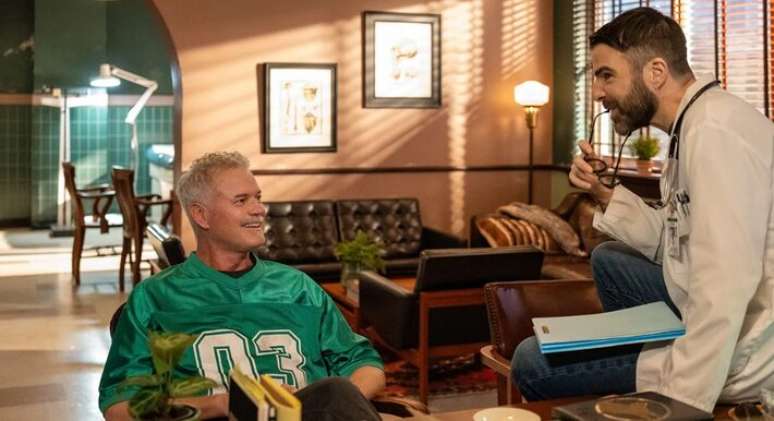 Eric Dane e Zachary Quinto na série 'Mentes Extraordinárias'