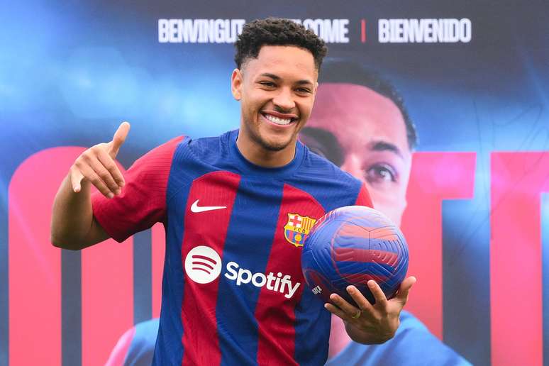 Barcelona desembolsou 40 milh&otilde;es de euros por Vitor Roque
