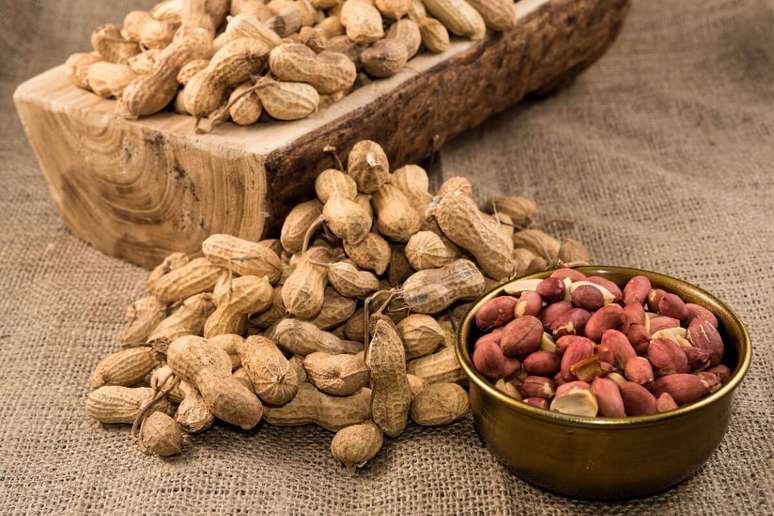 9 Health Benefits of Peanuts