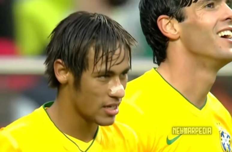 Kaká e Neymar fizeram poucos jogos juntos durante preparação para a Copa 2014 –