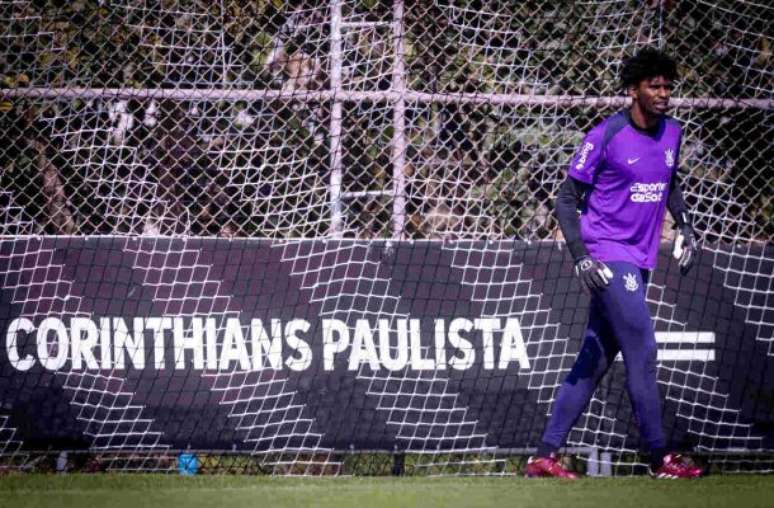 Carrillo est&aacute; pr&oacute;ximo de retornar no Corinthians &ndash;