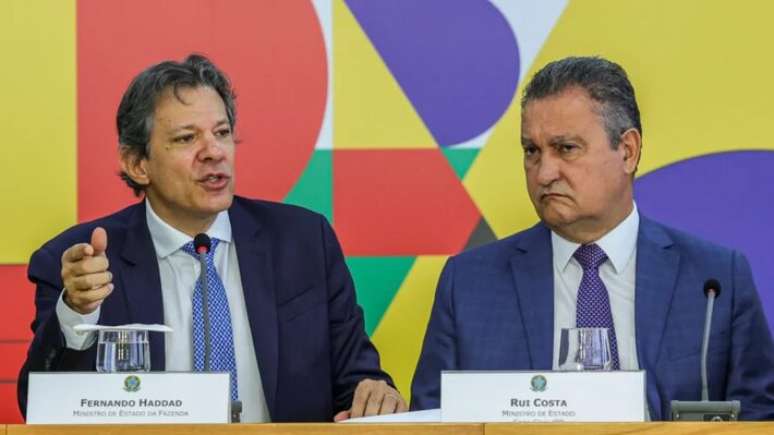 Os ministros Fernando Haddad e Rui Costa
