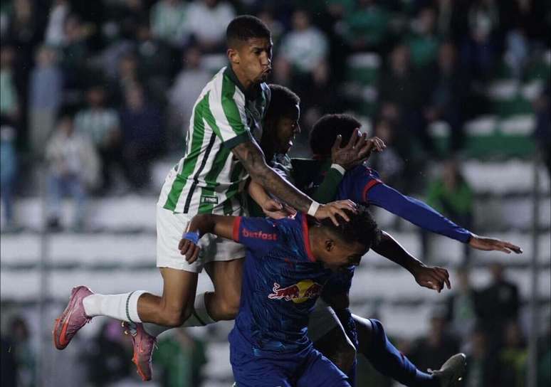 Truncated match ended with Juventude's victory – Truncated match ended with Juventude's victory –
