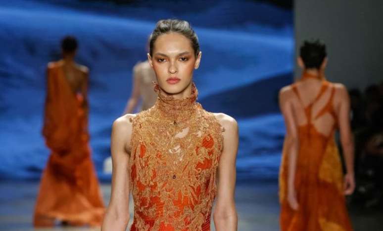 Top trans Liya Santos is the SPFW record holder with 19 fashion shows Top trans Liya Santos is the SPFW record holder with 19 fashion shows
