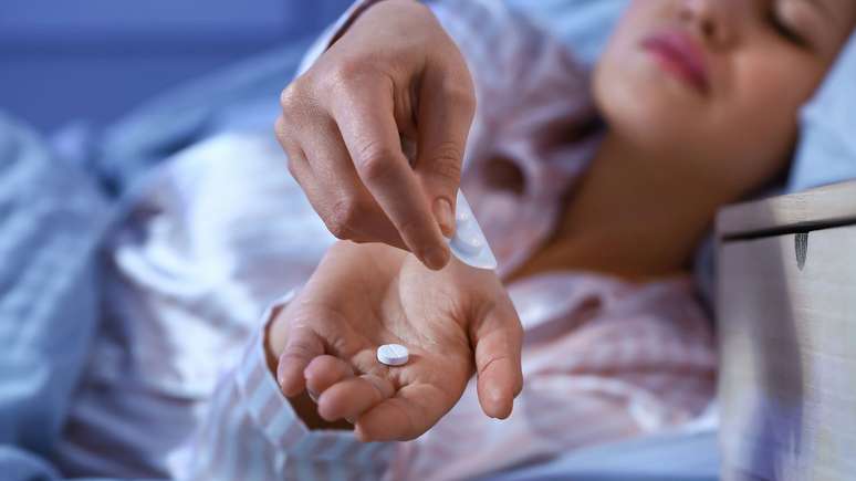 M&eacute;dicos ressaltam que o lemborexante deve ser prescrito ap&oacute;s avalia&ccedil;&atilde;o criteriosa &ndash; depositphotos.com / serezniy