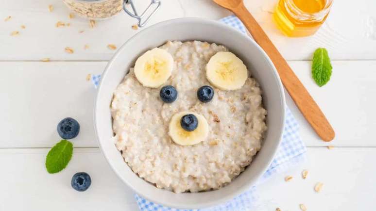 Oat porridge: prepare the childhood classic at home