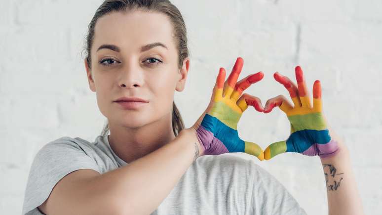 O vídeo manifesto do LGB International expõe que a distância do ativismo trans não se trata de rejeição, mas sim de uma reestruturação dos focos de atuação – depositphotos.com / AndrewLozovyi