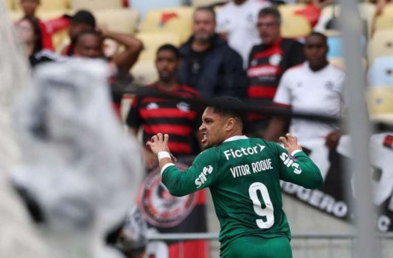 Vitor Roque vive fase artilheira no Palmeiras –