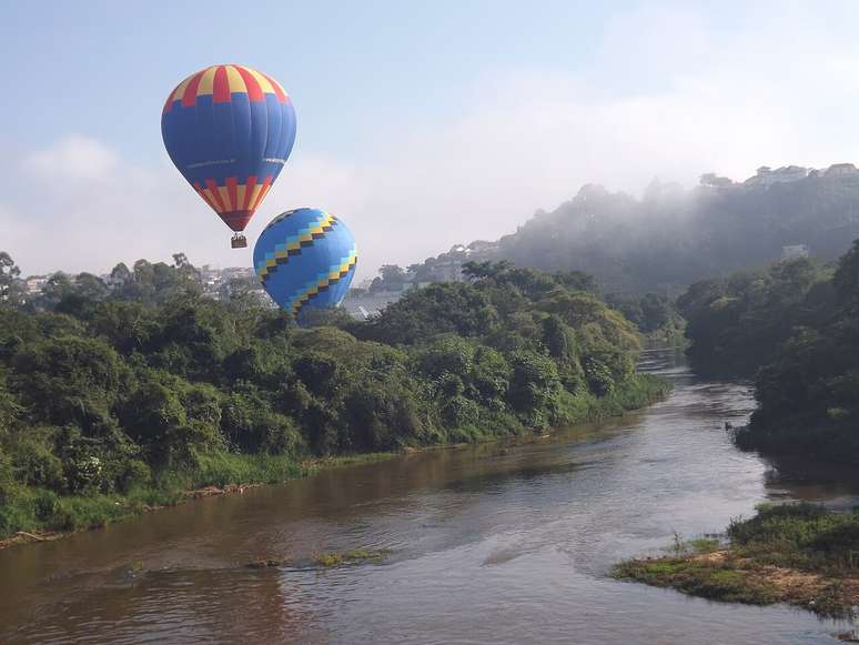 O ecoturismo é forte em diversos municípios, permitindo passeios por trilhas em meio à mata, observação de aves, pesca esportiva e até voos de balão em São Lourenço – Moacir Guerino/Wikimedia Commons