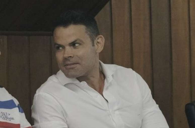 Leader accused of nepotism in Santos base Leader accused of nepotism in Santos base