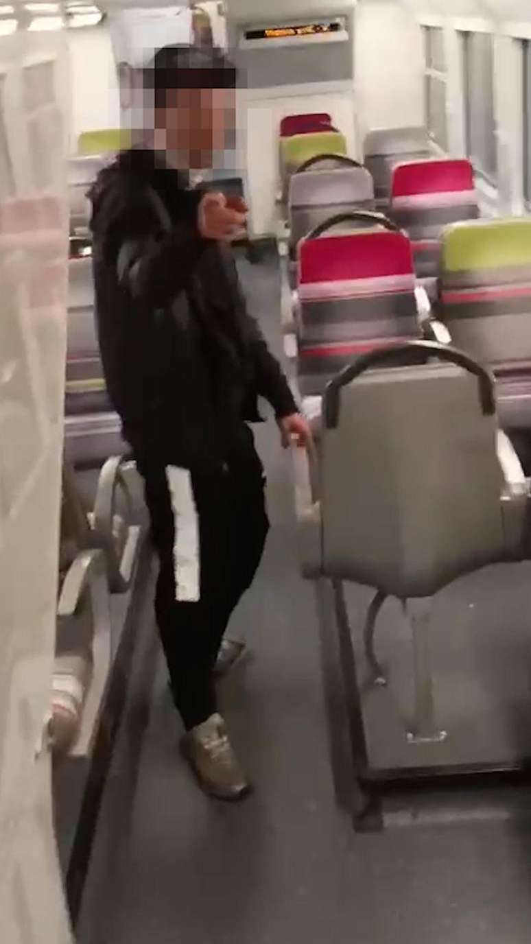 Suspeito de atacar Jhordana desceu do trem ap&oacute;s perceber que estava sendo filmado