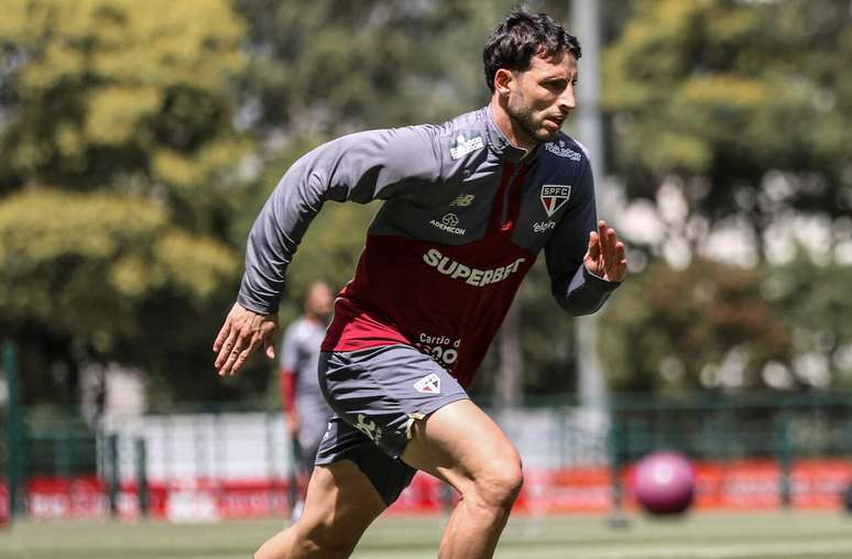 Calleri segue trabalho de transi&ccedil;&atilde;o f&iacute;sica no S&atilde;o Paulo &ndash;