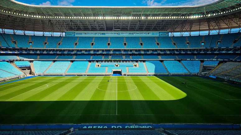 A bela Arena do Gr&ecirc;mio cabe 60 mil pessoas e pode ficar ainda maior &ndash;
