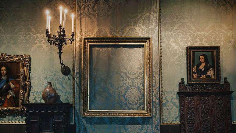 Moldura vazia no Museu Isabella Stewart Gardener, de Boston (EUA), marca o assalto que ocorreu na institui&ccedil;&atilde;o em 1990