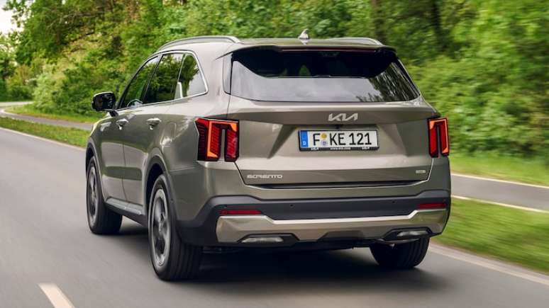 SUV de 7 lugares enfim regressar&aacute; ao Brasil em sua 4&ordf; gera&ccedil;&atilde;o e pode apostar em mec&acirc;nica tradicional a diesel