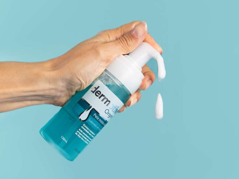 Foam facial cleansers: discover the benefits