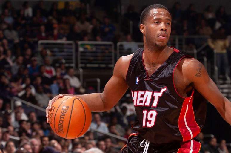 Damon Jones, former NBA player, is accused of participating in both the illegal sports betting scheme and the poker fraud scheme Damon Jones, former NBA player, is accused of participating in both the illegal sports betting scheme and the poker fraud scheme