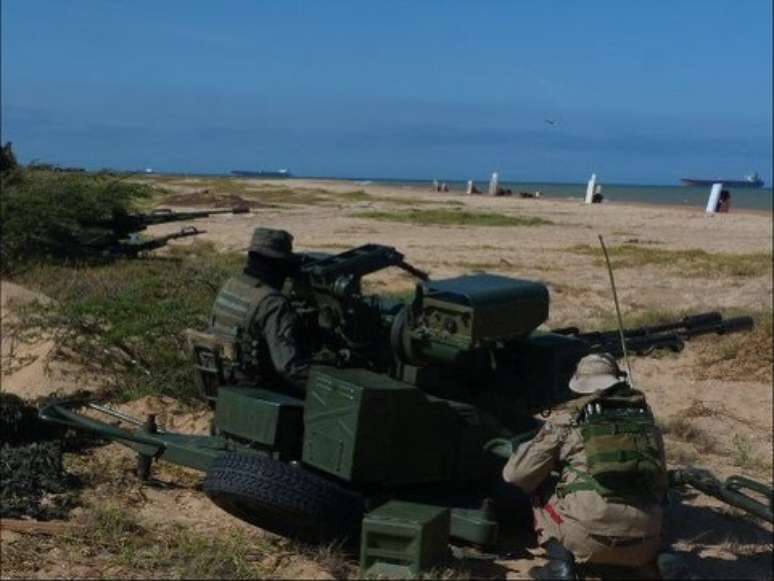 Maduro determina exerc&iacute;cios militares na costa venezuelana como resposta &agrave; Trump