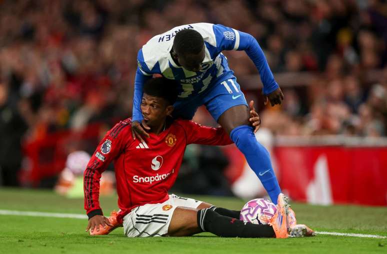 United,de vermelho, vence o Brighton e sobe na tabela do Ingl&ecirc;s.