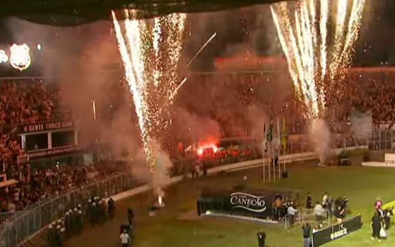 &Eacute; festa. Ponte Preta conquista t&iacute;tulo in&eacute;dito na hist&oacute;ria &ndash;