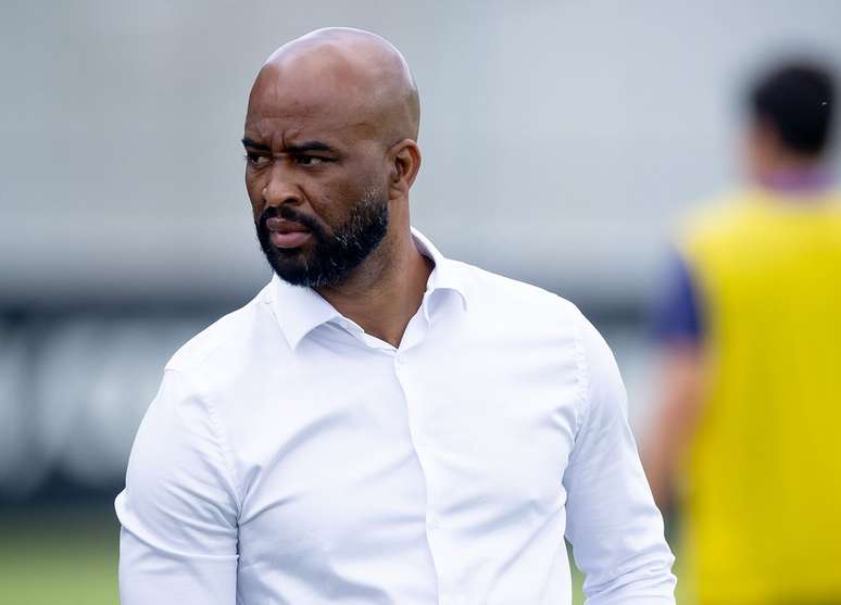 Fabinho nega desconforto com press&atilde;o por demiss&atilde;o no Corinthians &ndash;