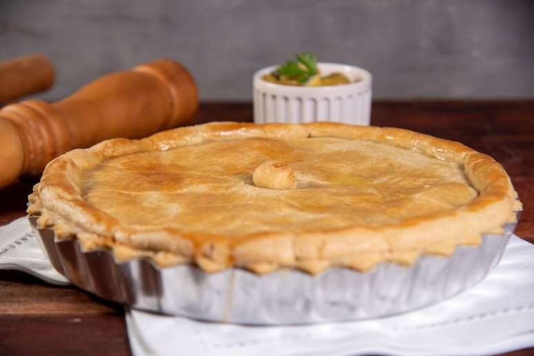 Torta de frango com massa folhada 