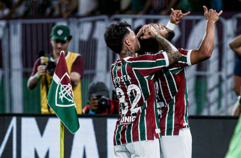 Samuel Xavier comemora seu gol &ndash;