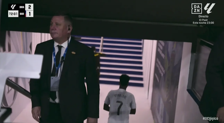 Vini Jr desceu direto para o vesti&aacute;rio e retornou pouco tempo depois