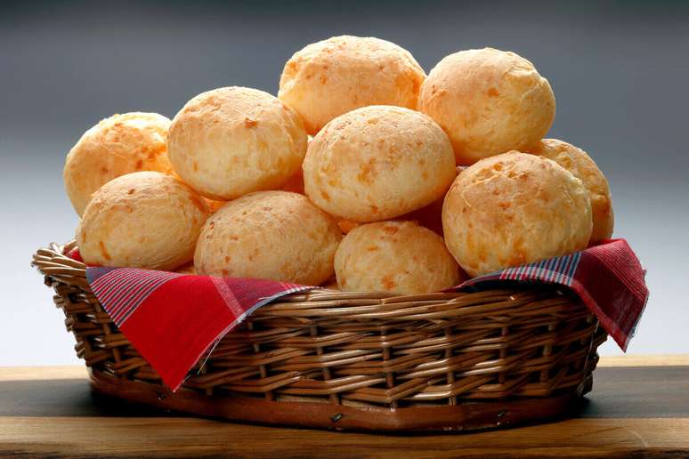 P&atilde;o de queijo mineiro tradicional 