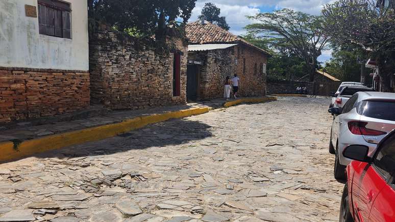 S&atilde;o Tom&eacute; das Letras (MG) tem ruas com ch&atilde;o de pedra quartzita que &eacute; produzida no local.