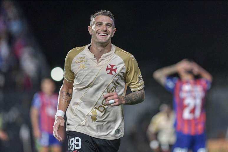 Vegetti soma 14 gols pelo Vasco no Brasileiro