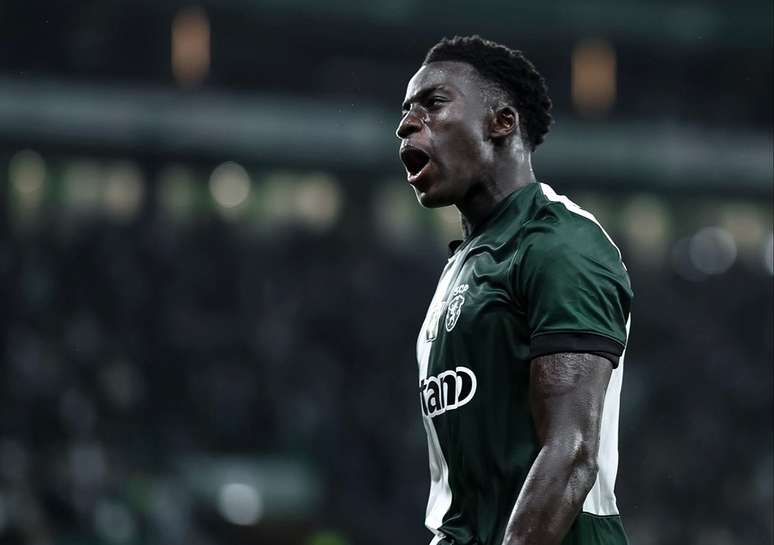 Salvador Blopa tamb&eacute;m marcou dois gols em sua estreia pelo time principal&nbsp; &ndash;