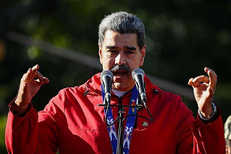 Nicol&aacute;s Maduro anunciou sua inten&ccedil;&atilde;o de resistir caso ocorra uma interven&ccedil;&atilde;o dos Estados Unidos na Venezuela