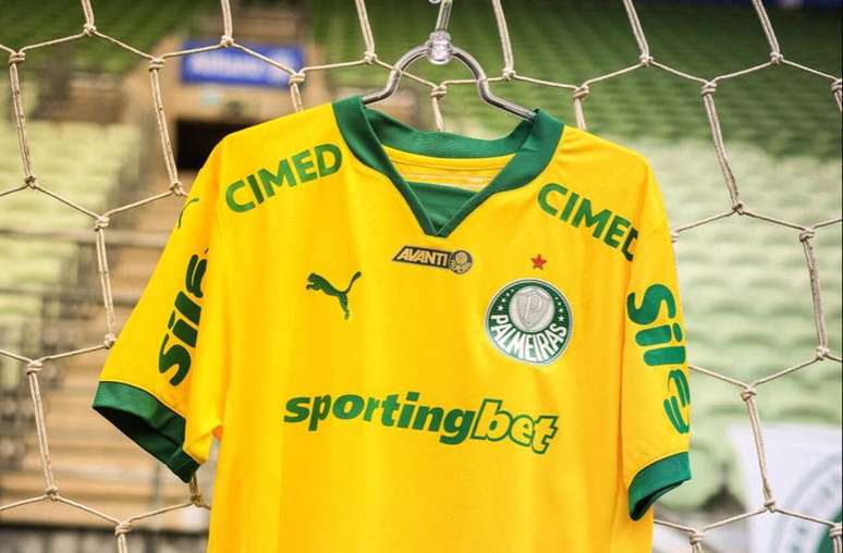 Palmeiras bate meta or&ccedil;ament&aacute;ria de patrocinadores em seu uniforme &ndash;