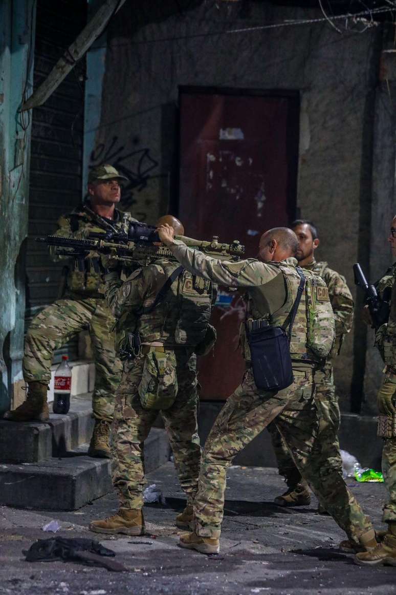 A operação envolveu 2,5 mil agentes das forças de segurança do Rio de Janeiro