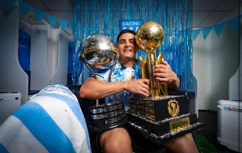 O Racing conquistou a Copa Sul-Americana e a Recopa Sul-Americana sobre Cruzeiro e Botafogo. Reprodu&ccedil;&atilde;o/ Twitter M&aacute;xi Salas