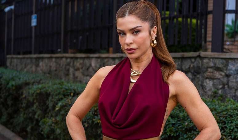 Arminda (Grazi Massafera) tem reação chocante diante da morte do irmão de Kasper (Miguel Falabella) no capítulo da novela 'Três Graças' de 29 de outubro de 2025, quarta-feira.