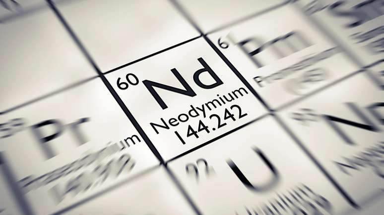 Foco no elemento químico de terras raras Neodímio – depositphotos.com / Antoine2K