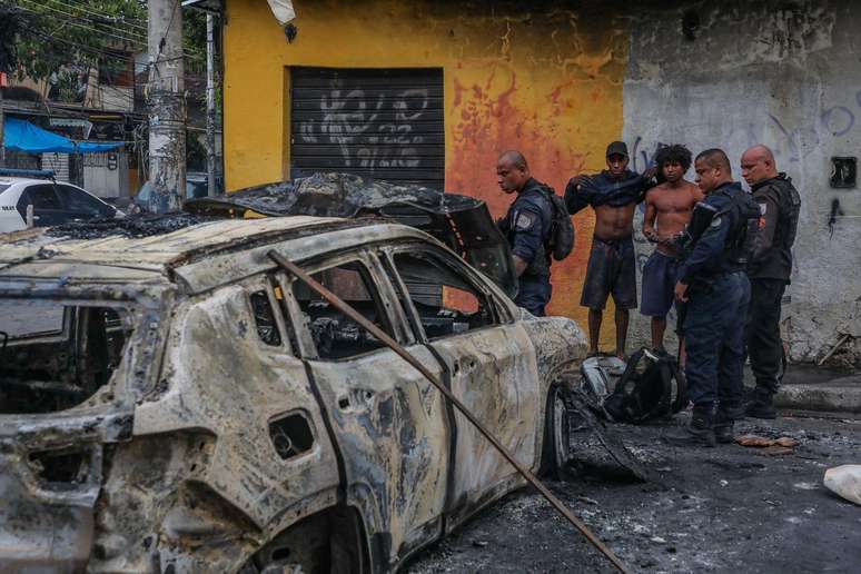 A ação foi classificada pelo governador como "a maior operação das forças de segurança do Rio de Janeiro"