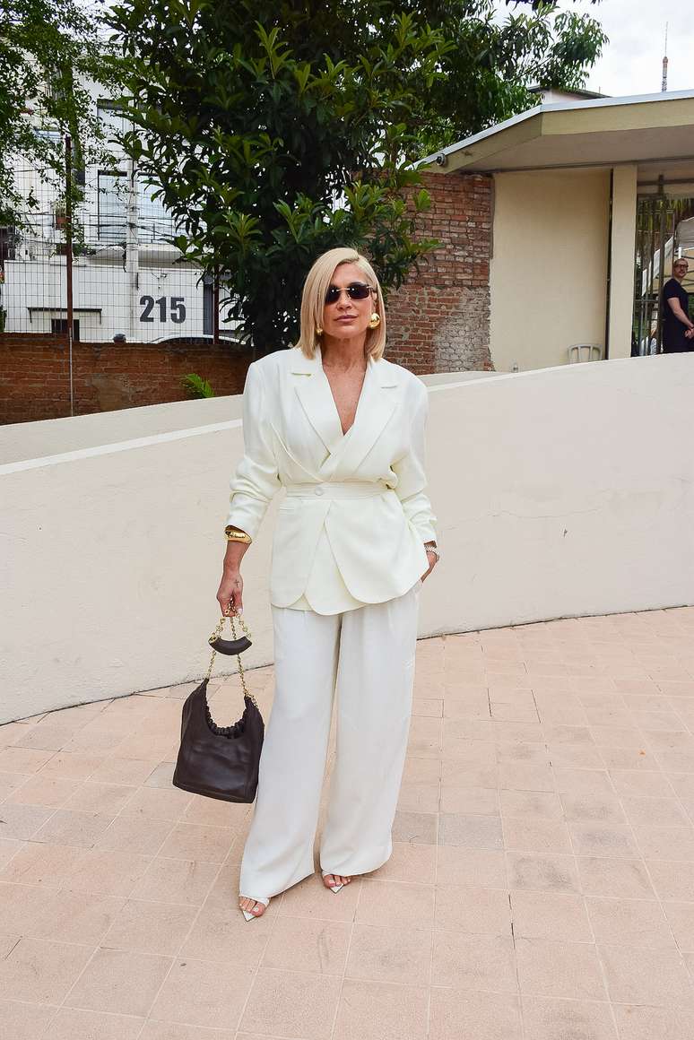 Fl&aacute;via Alessandra 