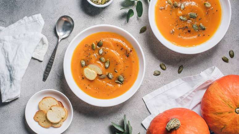 H&aacute; diferentes maneiras de consumir a semente de ab&oacute;bora no seu dia a dia &ndash; depositphotos.com / KostyaKlimenko